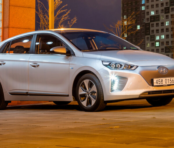 Hyudai ioniq idv travels sedan luxury cars in uk