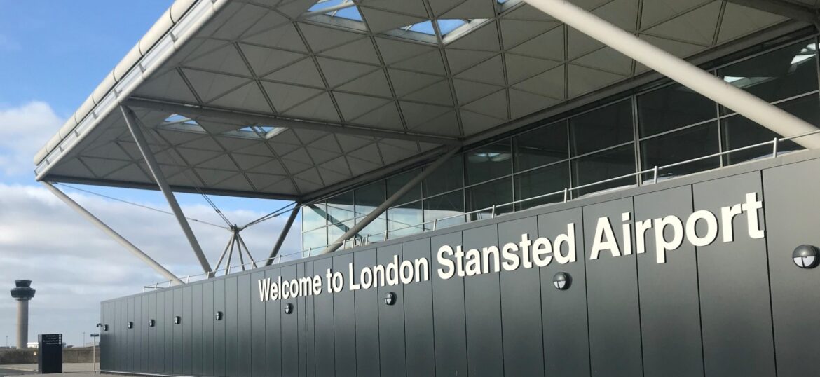 Stansted Airport Taxi using IDV Travels, Can you get an Uber from Stansted? How easy is it to get a taxi at Stansted Airport? How much is a taxi from Stansted to London?